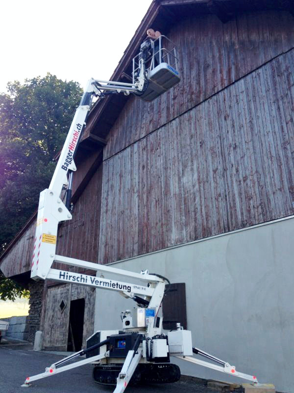 Teleskop-Hebebühne auf Lieferwagen - Hirschi Mietpark